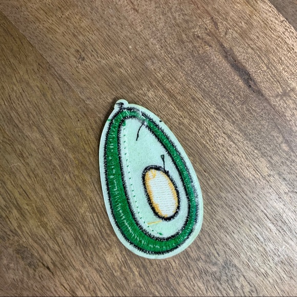 Iron on avocado patch 🥑 - Picture 4 of 4